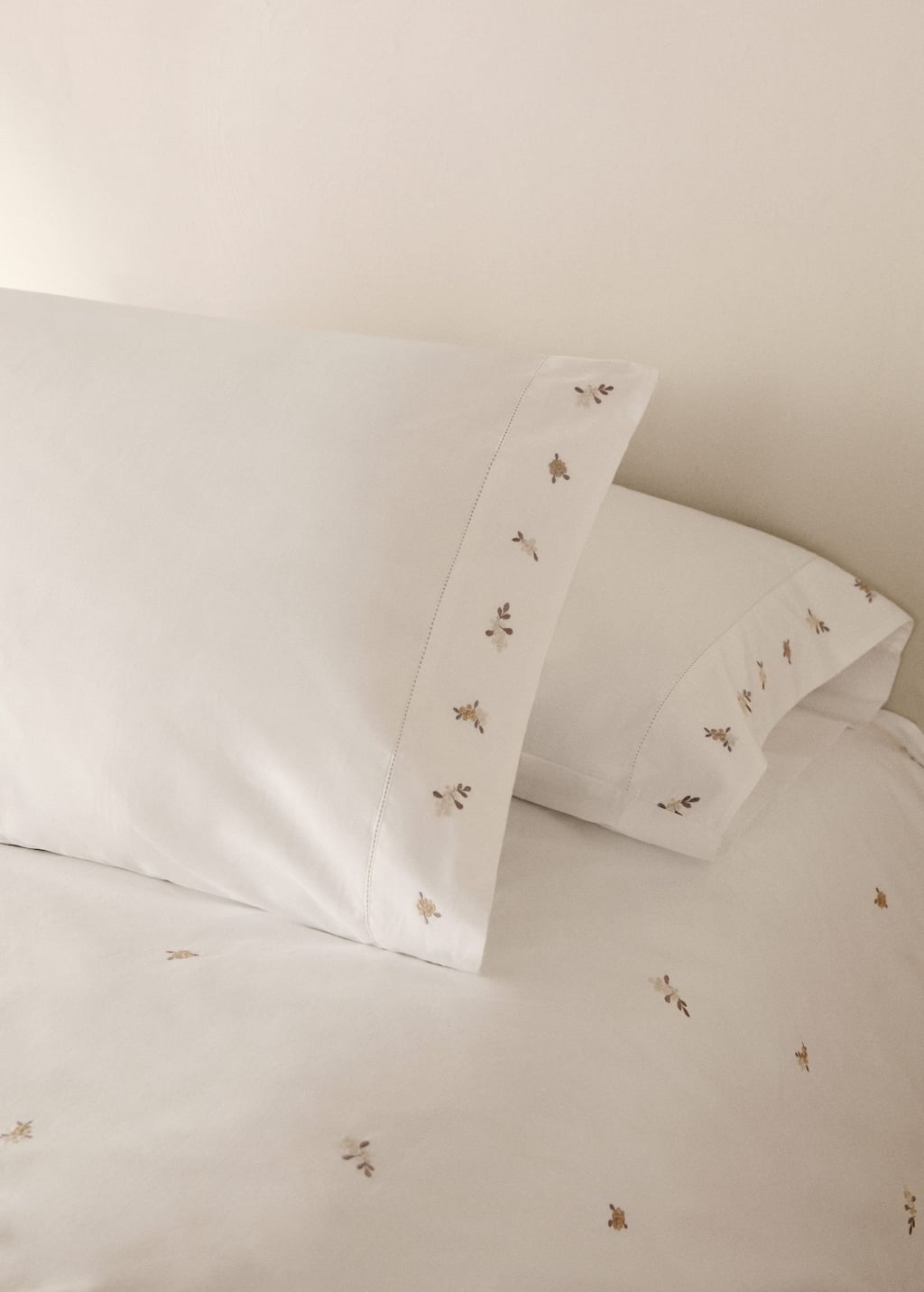 Mango Home Taie D'oreiller Percale De Coton Fleur Brodée 45x110 Cm Blanc - Home - 45x110cm -  In White