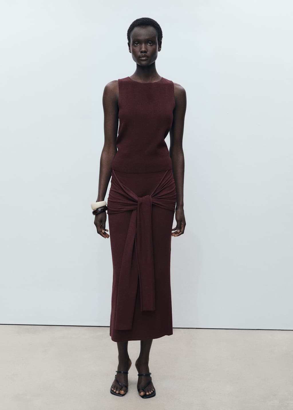 Knitted skirt with knot detail chocolate - Woman - L - MANGO