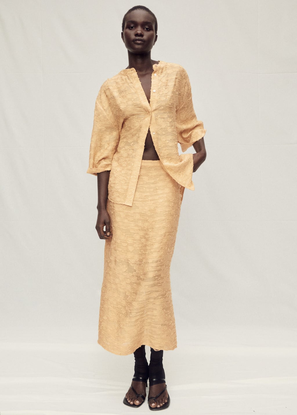 Textured oversize shirt ochre - Woman - 8 - MANGO