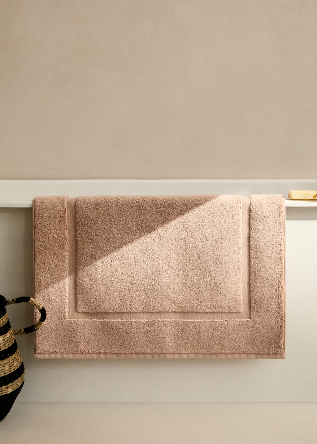 Mango Home Soft Cotton Bath Mat Peach