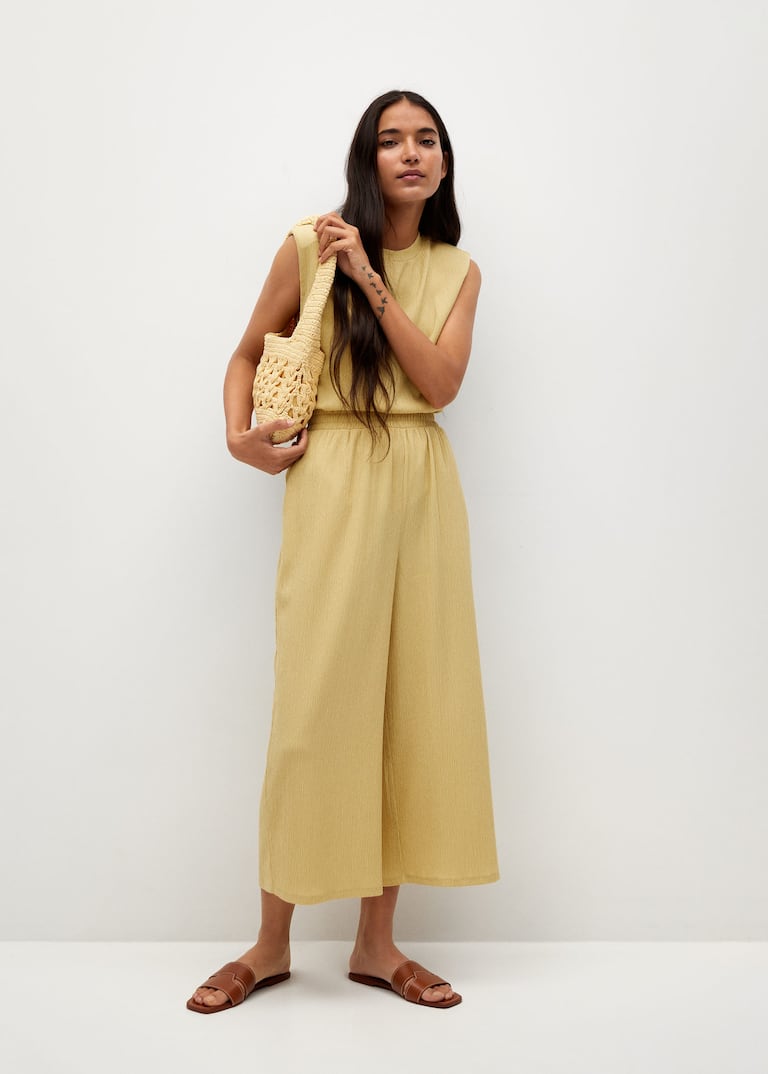 https://st.mngbcn.com/rcs/pics/static/T8/fotos/outfit/S20/87057879_15-99999999_01.jpg?ts=1613566007048&imwidth=723&imdensity=1