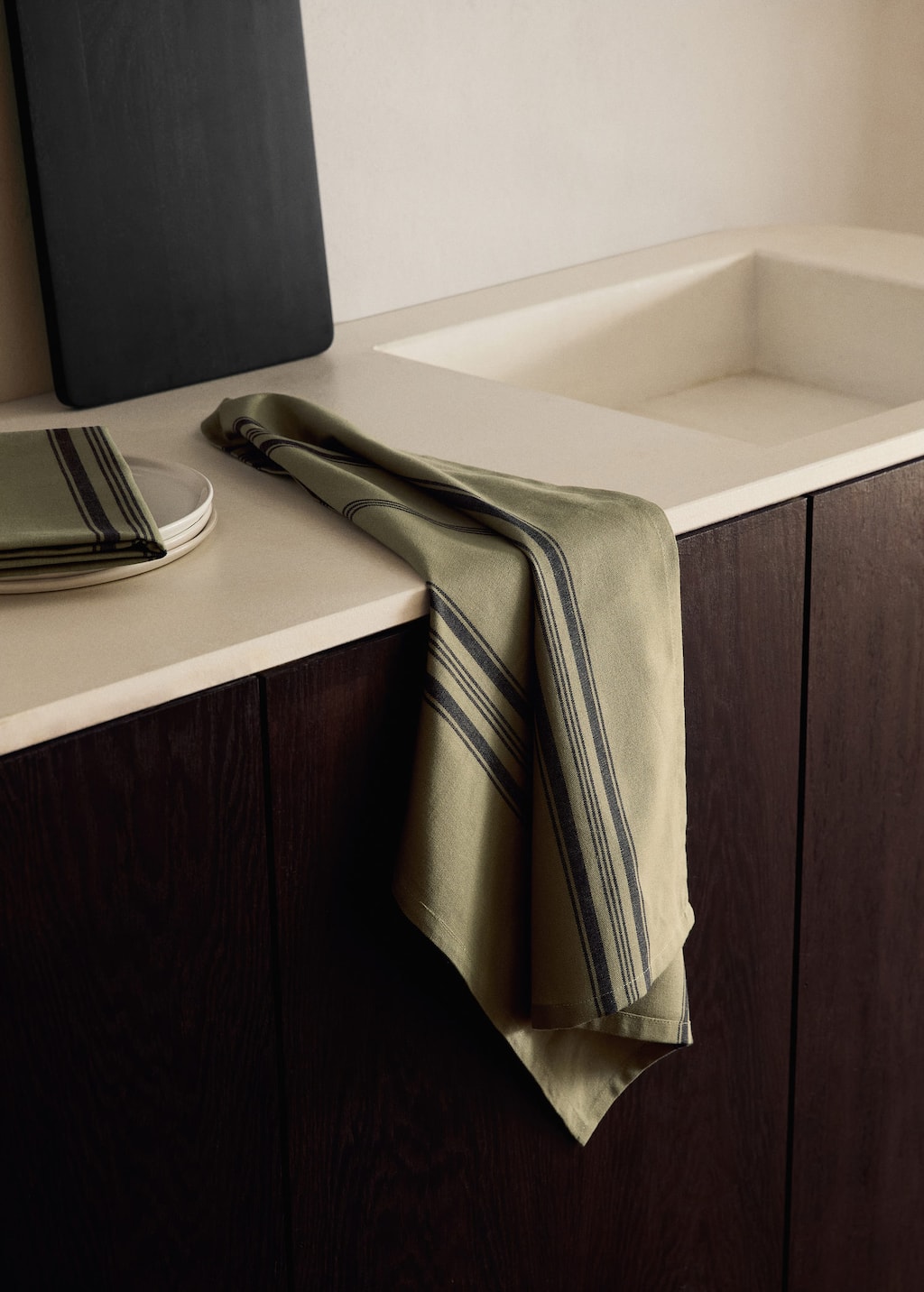 Yarn-dyed striped cotton kitchen towel